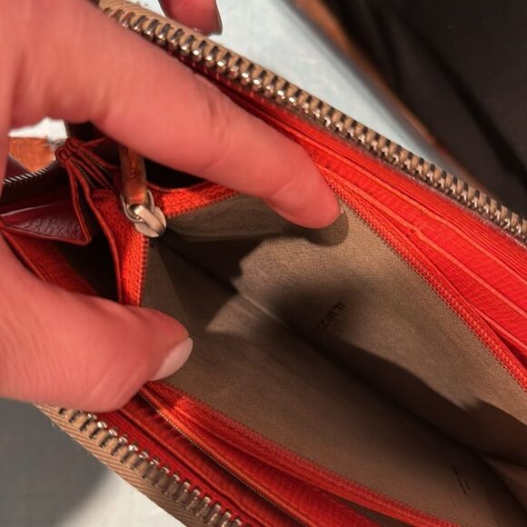 Fendi Tan Zippered wallet - Picture 12 of 15